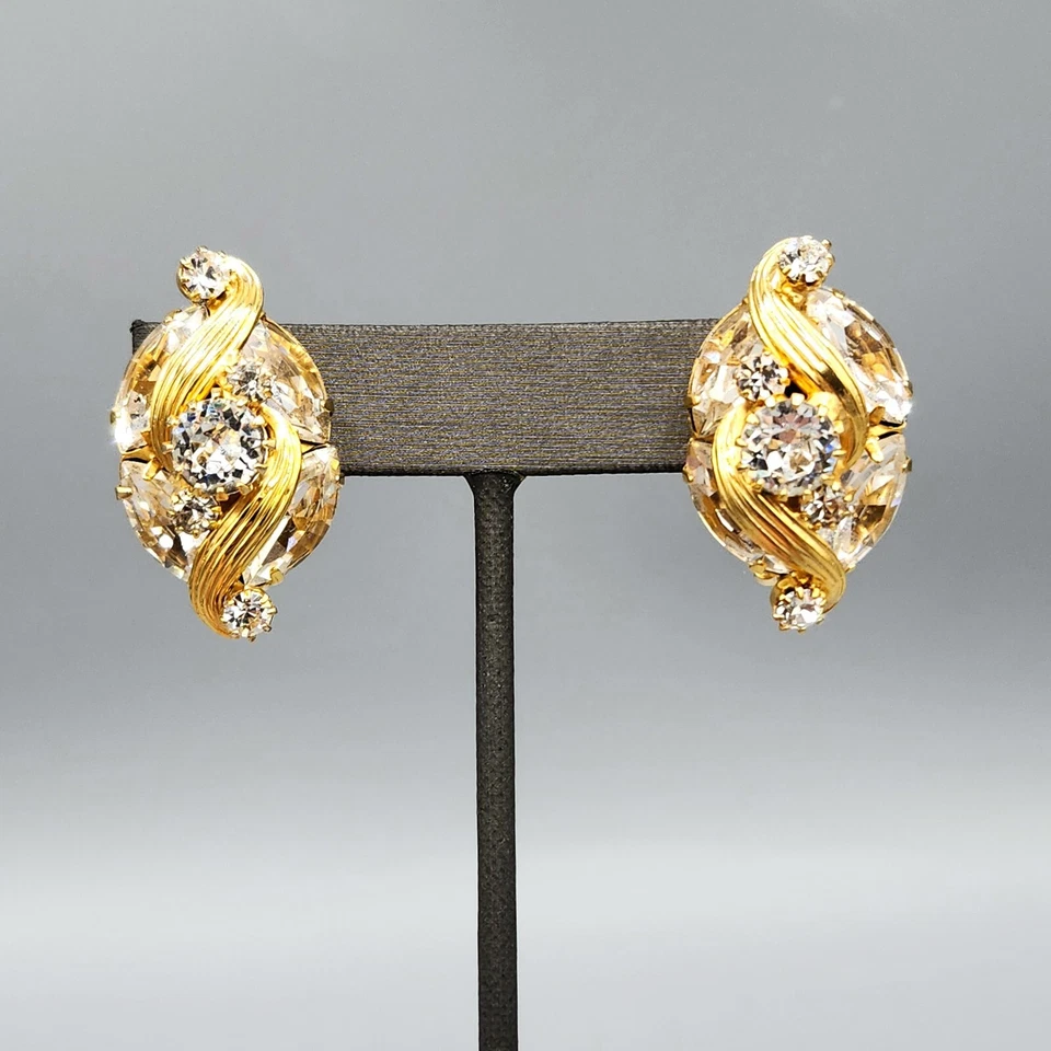 VTG Voluptuous Weiss Marquise Ice Rhinestone Sculpted Gold Plate Clip Earrings - image 1 of 4