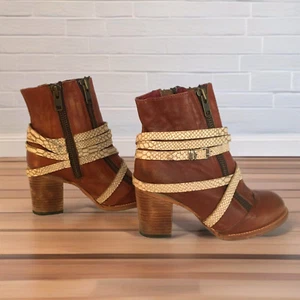 Freebird Steven Balboa Ankle Boots Distressed Leather Size 9 Zipper Strap Snake - Picture 1 of 21