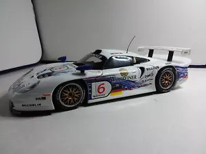 UT MODELS 1/18 SUPERBE PORSCHE 911GTI #6 1997 BOUTSEN EN BOITE..C3 - Foto 1 di 7