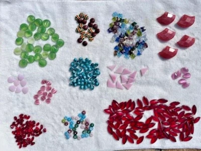 Lot of Beautiful Glass and Plastic Pieces Perfect for Crafts - Image 1 of 4