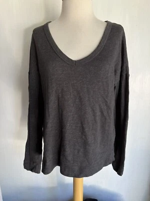 Camiseta Suéter JAMES PERSE Estándar Para Mujer Manga Larga Negra Cuello en V Talla 3 Foto 1 de 4