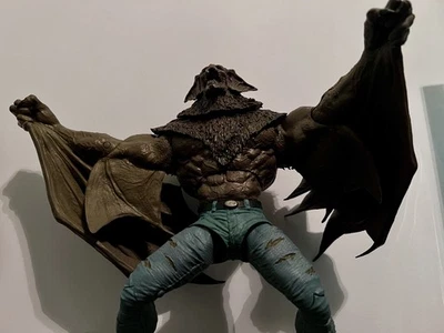Figura de acción McFarlane Toys DC Multiverse Man-Bat Foto 1 de 4