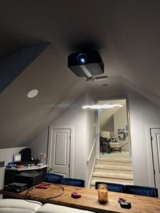 JVC RS2000/NX7 Projector - Picture 1 of 3