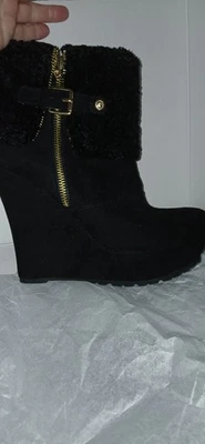 Botín de cuña negro Guess Paso para mujer talla 8 Foto 1 de 4