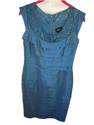 Vestido de cóctel turquesa con volantes y cuentas iridiscente Adrianna Papell 6 Foto 1 de 4