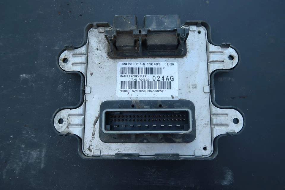 Jeep Commander Grand Cherokee 2006 módulo de control de carrocería delantera (6 g) 04692024ag Foto 1 de 1