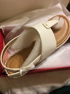 SANDALIAS KELLY & KATIE ARIANAH CUERO BLANCO 9 MEDIANAS - Imagen 1 de 5