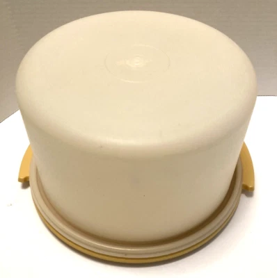 Tupperware 10.5" W x 6.5" H Round Cake Carrier Holder Yellow #684-3 - VINTAGE - Photo 1/4