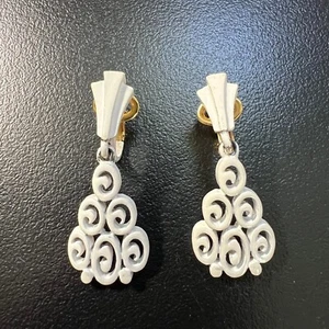 Vintage Crown Trifari Enamel Earring Clip On Drop Dangle Gold Tone - Picture 1 of 9