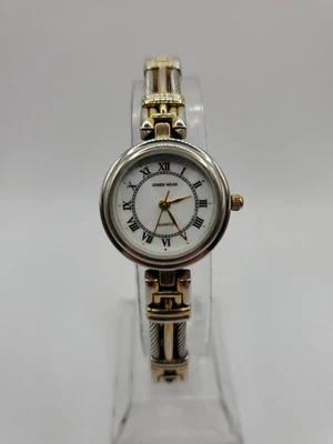 Reloj de cuarzo Jones Wear de moda para damas 22 mm redondo tono plata/oro correa de metal Foto 1 de 4