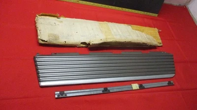 1971 FORD LTD ДВЕРИ МОЛДИНГ НИЖНИЙ ЛЕВЫЙ 4 ДВЕРИ ЛЕВАЯ СТОРОНА NOS! - Изображение 1 из 4