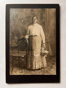 Antikes altes mexikanisches Foto Fotografie Dame Frau Indianer Blumenkorb 1910er - Bild 1 von 3