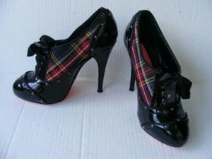 Betsey Johnson Shoes 6 Patent Leather Plaid Lace Up Oxford High Heel Schoolgirl - Picture 1 of 7