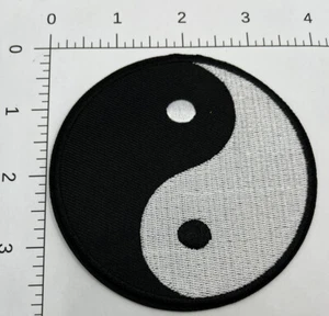 Ying Yang Chinesisches Symbol Bügelbild bestickt Hard Rock Band Aufnäher #542 - Bild 1 von 1