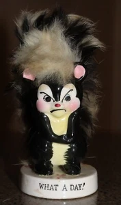 Vintage Ucagco Skunk "What A Day!" Figurine - Picture 1 of 8