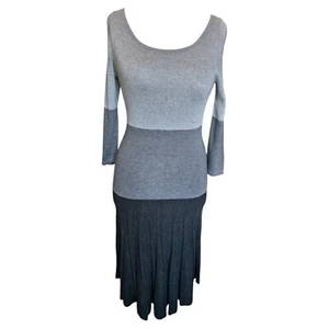 MAX STUDIO Grey Striped Knit BodyCon Dress Ribbed Lower Scoop Neck Womens Size S - Picture 1 of 6