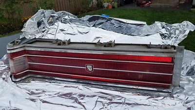 78 79 Buick Electra w/(Park Ave Emblem)  left side/driver side Taillight - S1 Foto 1 de 4