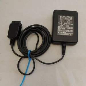 Alimentatore ACAdaptor modello # CNR-9100 classe 2. Usato così com'è C#5 - Foto 1 di 5
