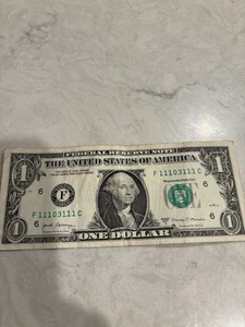 Ausgefallene Seriennummer 2017 1 Dollar Schein 11103111 Six of a Kind 1s - Bild 1 von 2