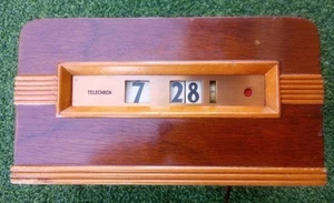 Vintage 1935 Telechron Electric Rotary Flip Clock Cyclometer Art Deco Wooden USA - Picture 1 of 12