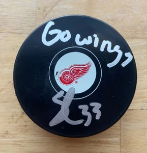 Sebastian Cossa Red Top Prospect AUTO SIGNED Puck W/ GO WINGS- PSA/JSA GUARANTEE - Picture 1 of 1