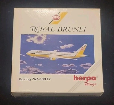 HERPA WINGS 'ROYAL BRUNEI" Boeing 767-300 ER; 1:500; #502726 - Stock de tienda antiguo sin usar, en caja Foto 1 de 4