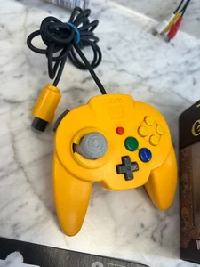 Hori Pad Mini Nintendo 64 Controller N64 Yellow OEM Japanese cracked shell works - Picture 1 of 1