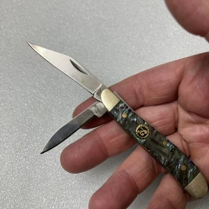 USED Vtg. 2-Blade small Frost Cutlery Pocket Knife w/Pearl Scales. Brass Accents - Picture 1 of 9