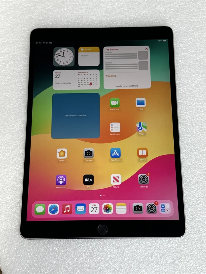 Apple iPad Pro 1st Gen. 256GB, Wi-Fi Only, 10.5 in - Space Grey - ref 442 - Image 1 of 4