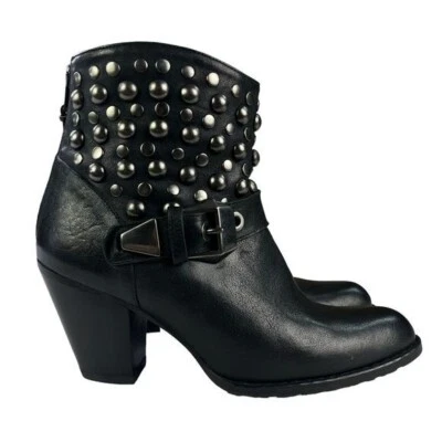 Botas al tobillo Stuart Weitzman City Slicker de cuero occidental con tachuelas para mujer talla 6,5 Foto 1 de 4