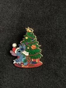 Santa Stitch Dekoration Weihnachtsbaum Pin #50834 Disney Mall Japan LE 300 Geschenke - Bild 1 von 11