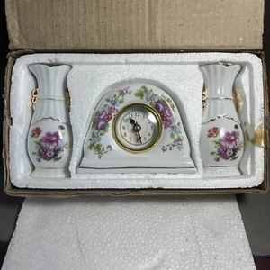 3.75”  X 5” White Ceramic Floral Quartz Clock & 2 4.75” Matching Vases W/ Gold - Picture 1 of 6