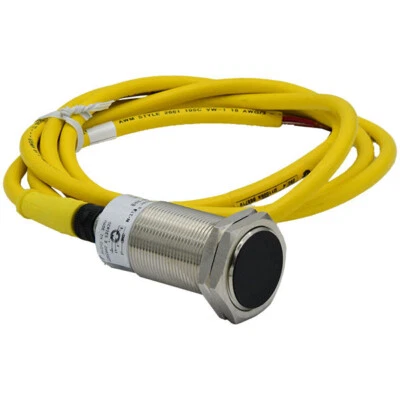 E57-30GS10-AAB Eaton/Cutler Hammer 30mm Inductive Proximity Sensor  -SA - Image 1 of 2