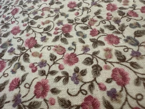 DE COLECCIÓN Acolchado PETER PAN TELA DE ALGODÓN ROSA Ditsy FLORAL Vides Por Yarda - Imagen 1 de 9