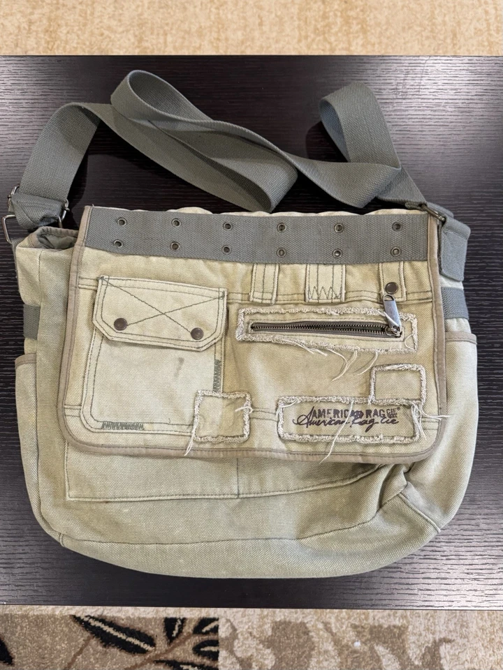 Bandolera American Rag Beige Lona Marrón Borde Cremallera Noticias postales Bolso de Algodón Retro Foto 1 de 4