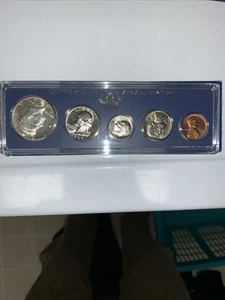 1966 Silver United States 5 Coin US Special Mint Coin Set Original Box 5 Coins - Picture 1 of 6