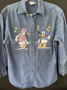 The Disney Store Denim Shirt Daisy/ Donald Duck Embroidered SZ M Vintage - Picture 1 of 4