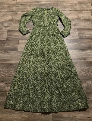 Maxi Vestido Vintage Años 60 Verde Brocado Brillante Cintura Imperio Manga Larga Borde Dorado Foto 1 de 4
