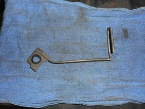 1984-1987 HONDA SPREE NQ50 NQ 50 FRONT BRAKE CABLE HOLDER GUIDE CLIP - Picture 1 of 2