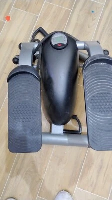 Mini Stepper, Step Fitness Casa E Stair Climber per Scale Con Display LCD Multif - Immagine 1 di 3