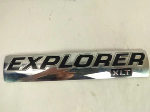 06 07 08 09 10 Ford Explorer XLT Lift Gate Emblem Name Plate OEM Badge Symbol  - Bild 1 von 3