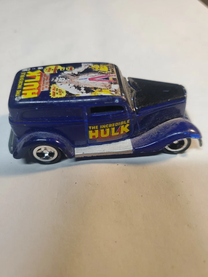 JOHNNY LIGHTNING MARVEL INCREDIBLE HULK '33 FORD PLAYING MANTIS 2002 105 - Image 1 of 4
