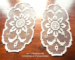 TISCHDECKEN NETZ HANDBESTICKT 15 CM X 25 SET MIT 2 Ecrus OVAL ** - Bild 1 von 1