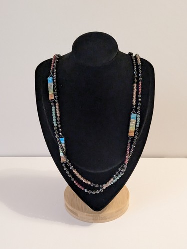 VETEMENTS Collana di perle acriliche a forma multipla multicolore a 2 strati. 32" 34". Moderno.