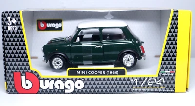 Burago 1/24 Scale Diecast #18-22011G - Mini Cooper 1969 - Green/White - Image 1 of 4