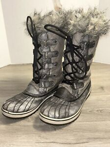 Sorel  Boots Women’s 9.5 Gray Tofino Faux Fur Lace Up Waterproof Winter Snow