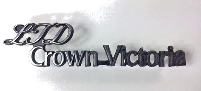 Ford LTD CROWN VICTORIA 1982-1987 EMBLEMA CROMADO E0AB-5450398-AA Foto 1 de 4