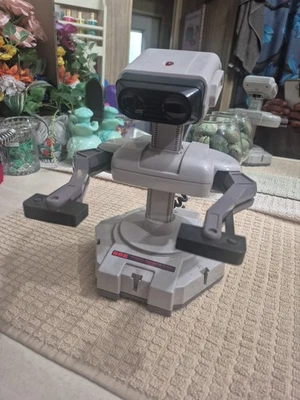 Nintendo NES R.O.B. Rob the Robot Robotic Operating Buddy PREOWNED No Box - Image 1 of 4