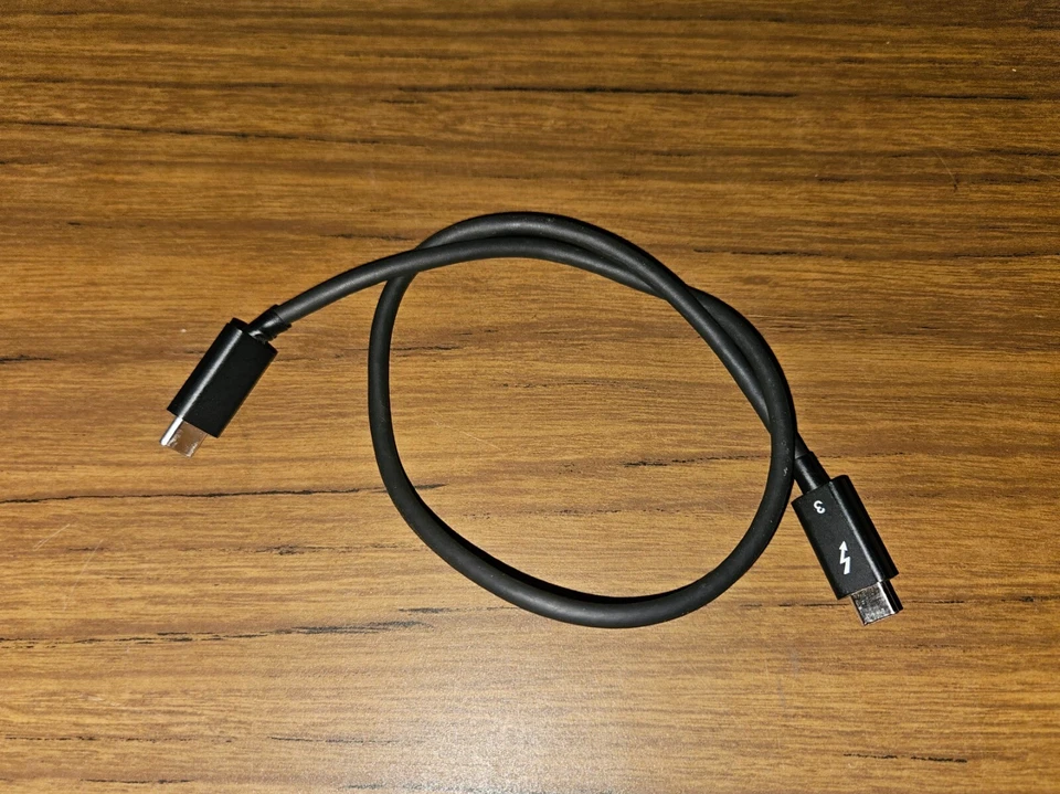 Lenovo Thunderbolt 3 Cable  USB-C USB - Bild 1 von 1