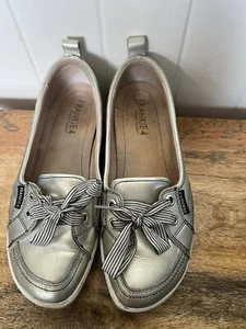 Frankie4 Sophie II Silver Leather Loafer Slip on Comfort Striped Ribbon Tie Sz11 - Picture 1 of 18